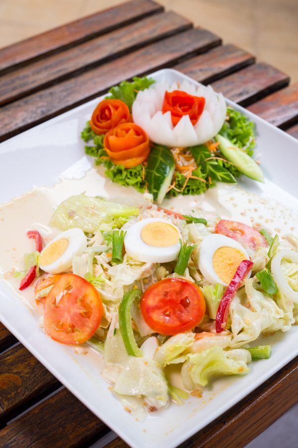 Royal Cuisine: “ยำใหญ่” กับน้ำปลาญี่ปุ่นในสำรับไทย - Chiang Mai Citylife