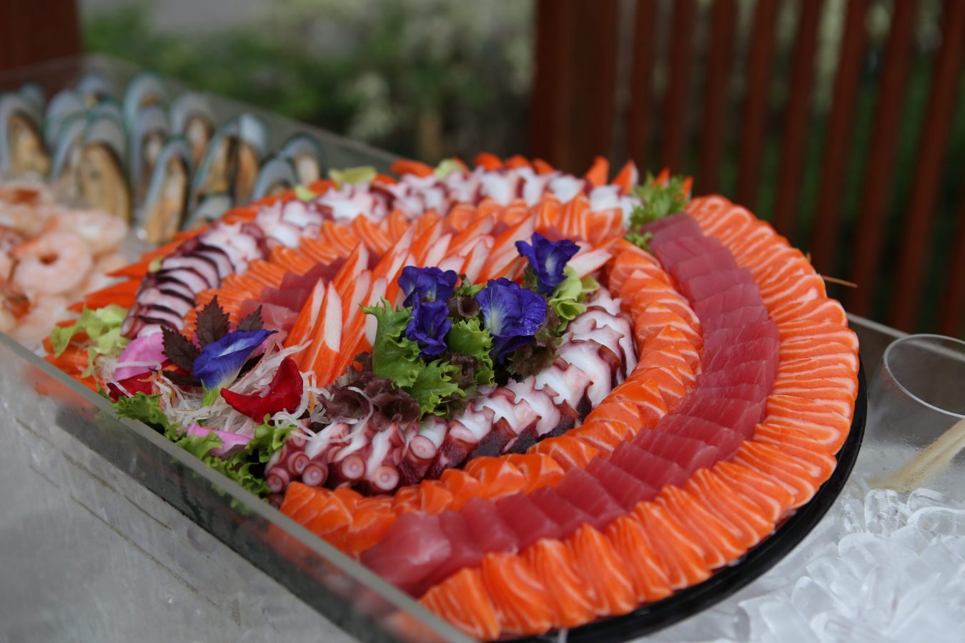 Le Crystal Restaurant World Buffet
