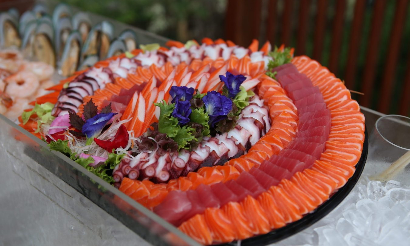 Le Crystal Restaurant World Buffet