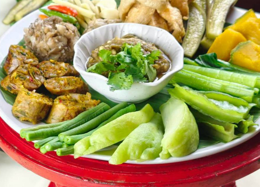 Euang Kham Sai Introduces ‘Lanna Flexitarian – Kin Muan Yoo Yen’, Bringing a Fresh Perspective to Northern Thai Cuisine